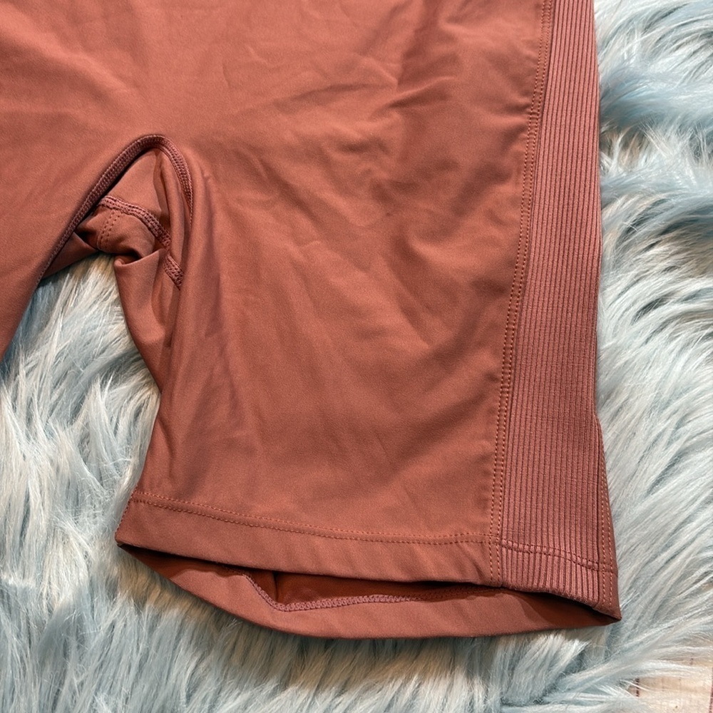 NYLORA Farrah Biker Brown Tan High Rise Shorts sz M - Picture 4 of 9